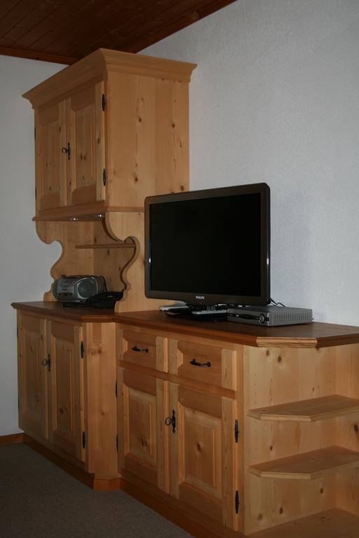 Hus Pravis Apartamento Klosters-Serneus Exterior foto