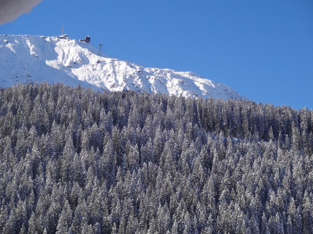 Hus Pravis Apartamento Klosters-Serneus Exterior foto